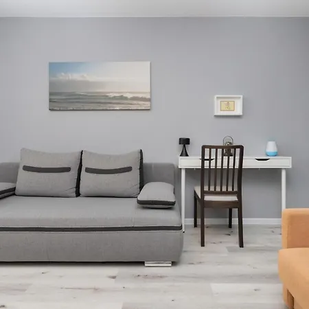 Апартаменты Family With Balcony In By Renters Гдыня