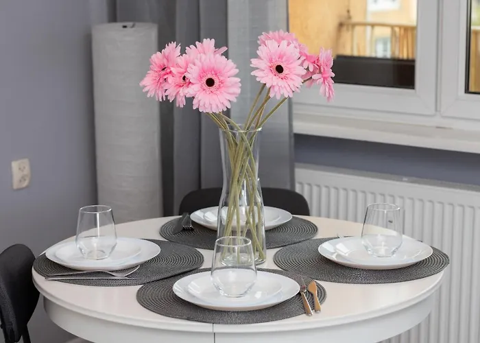 דירה Family With Balcony In By Renters