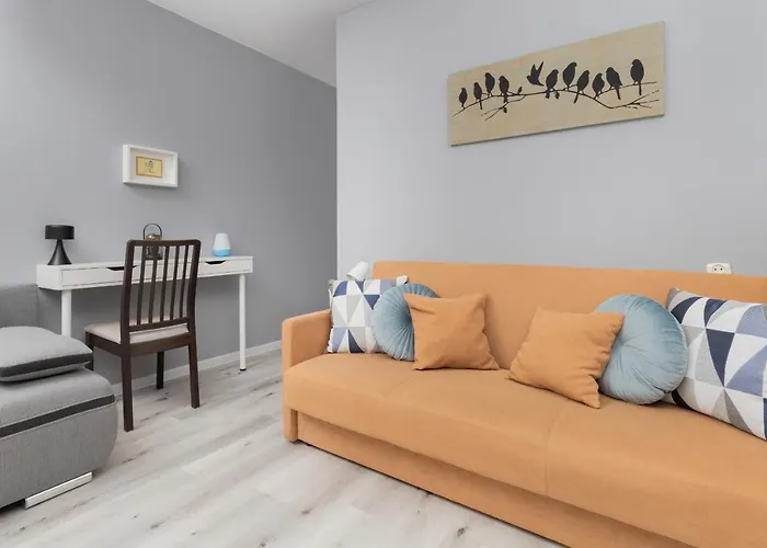 Family With Balcony In By Renters *